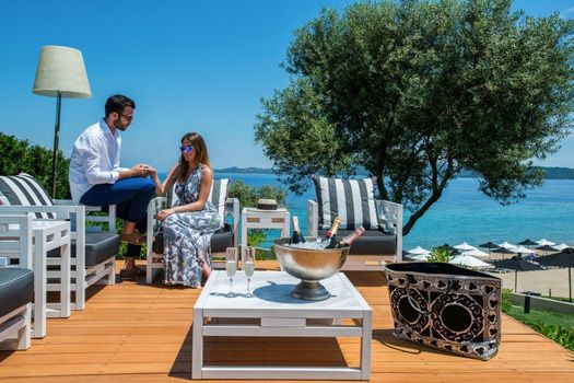 Avaton Luxury Hotel & Villas – Relais & Chateaux