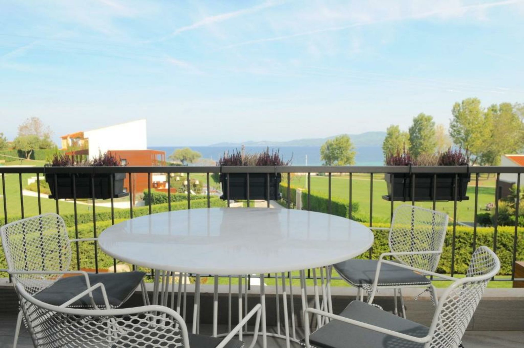 Avaton Luxury Hotel & Villas – Relais & Chateaux