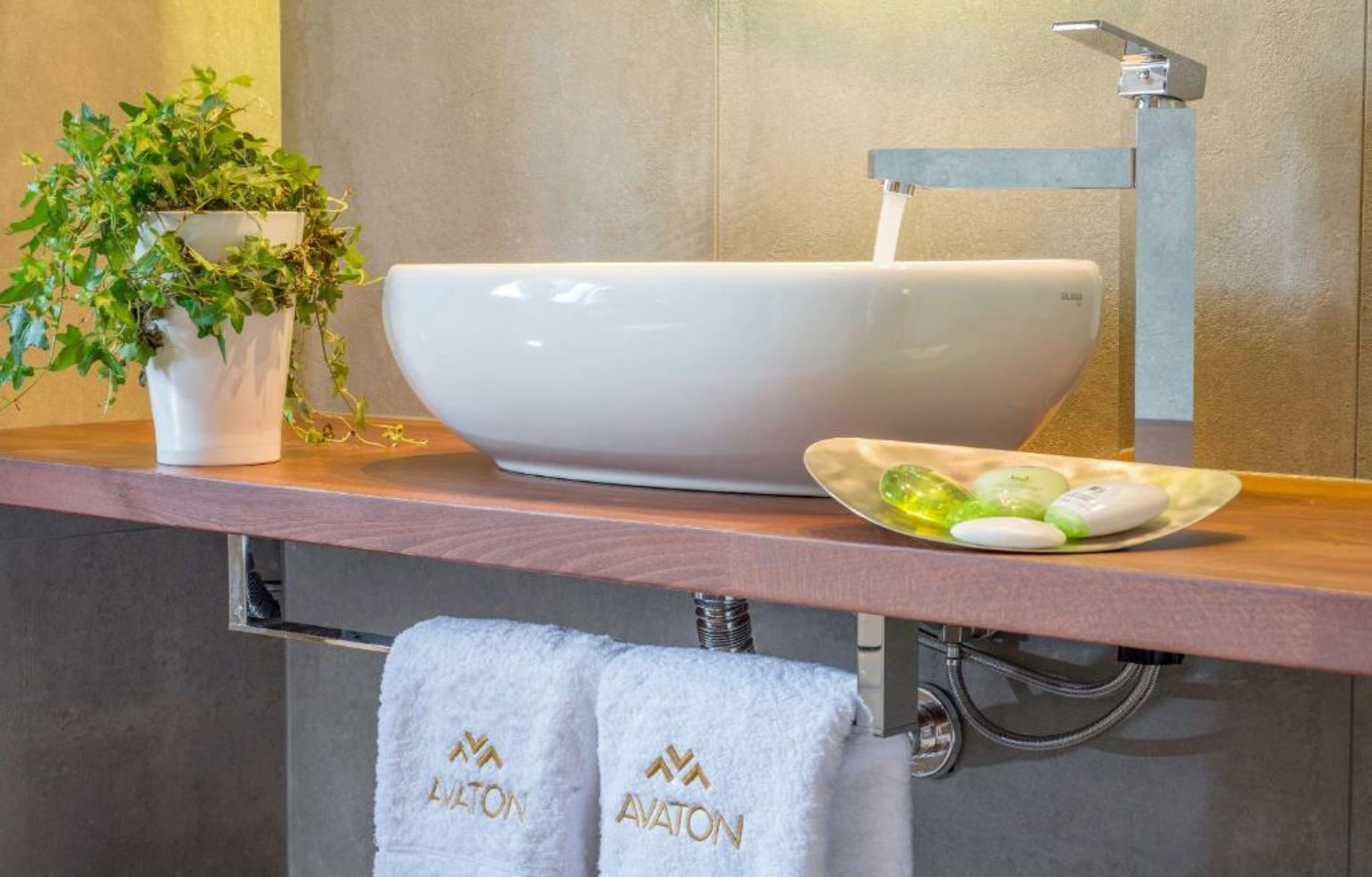 Avaton Luxury Hotel & Villas – Relais & Chateaux