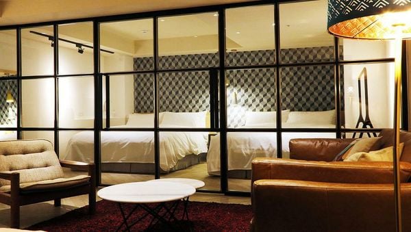 Chill Roof Hotel