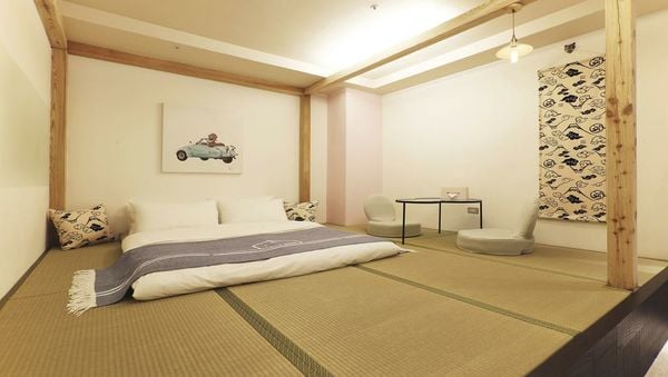 Chill Roof Hotel