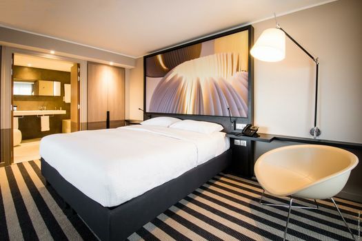 Simon Hotel
