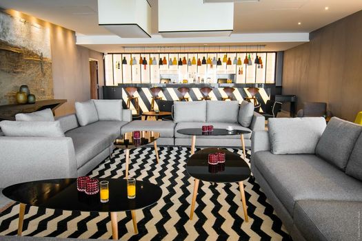 Simon Hotel