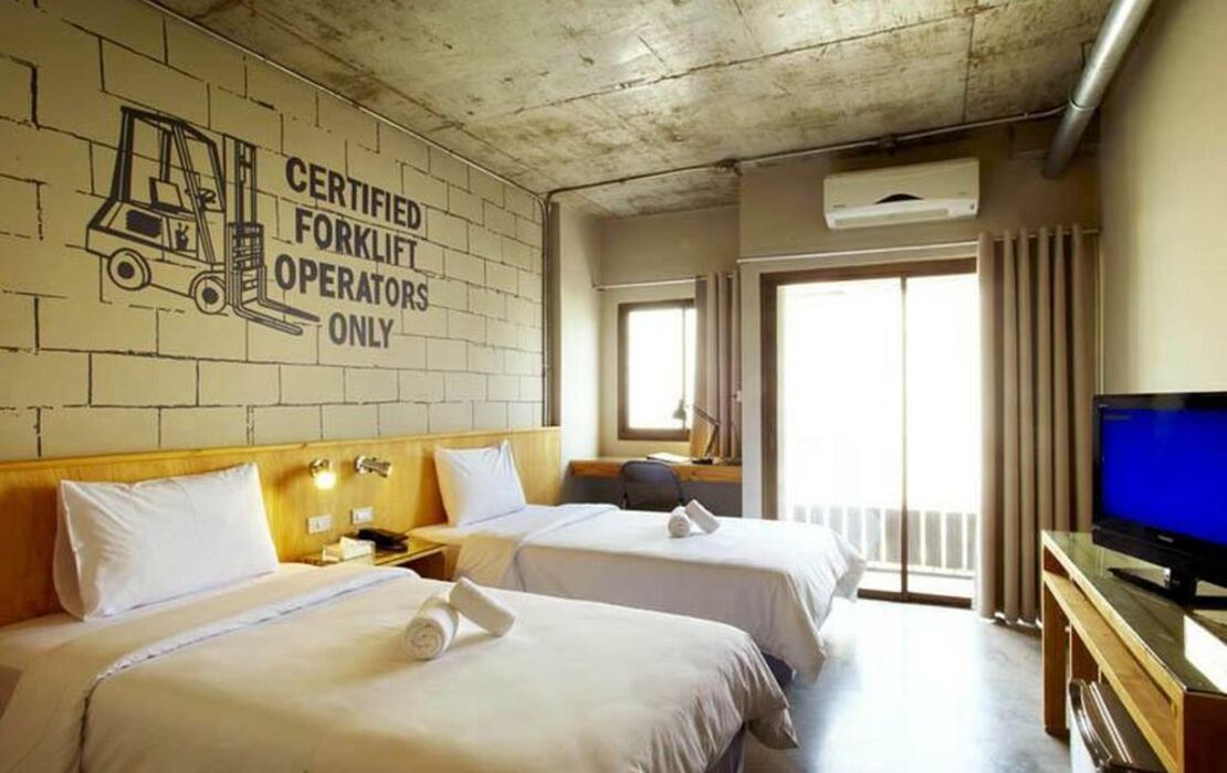 Siri Oriental Bangkok Hotel - SHA Extra Plus