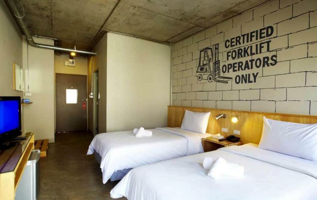 Siri Oriental Bangkok Hotel - SHA Extra Plus