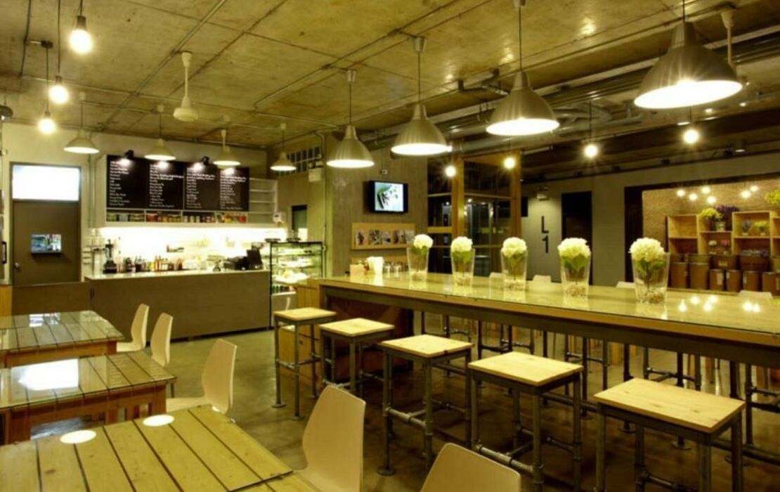 Siri Oriental Bangkok Hotel - SHA Extra Plus