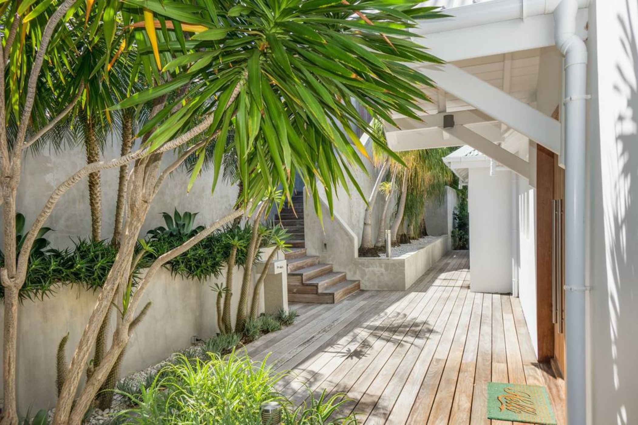 Lizaveta Villas Apartments Rentals