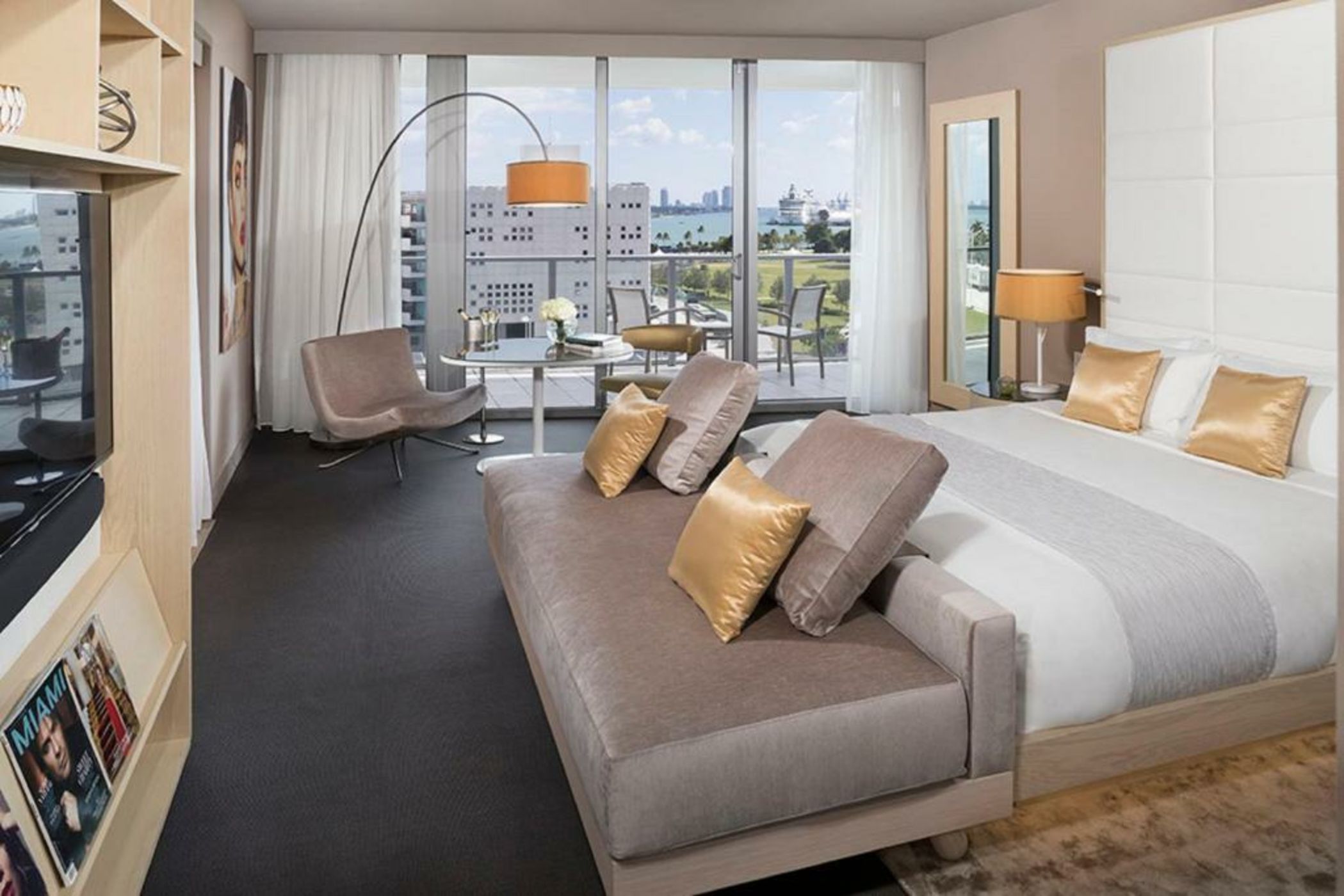 The Gabriel Miami Downtown, Curio Collection by Hilton