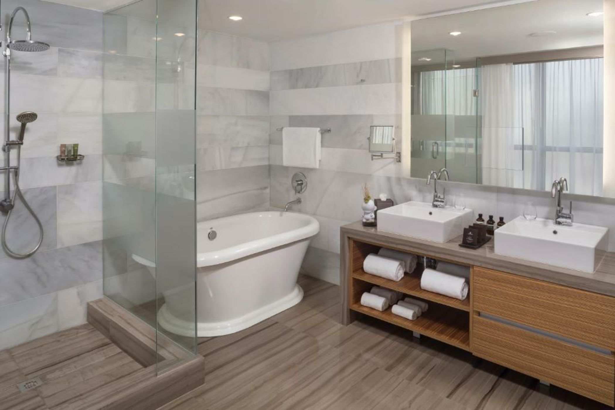 The Gabriel Miami Downtown, Curio Collection by Hilton