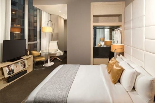 The Gabriel Miami Downtown, Curio Collection by Hilton