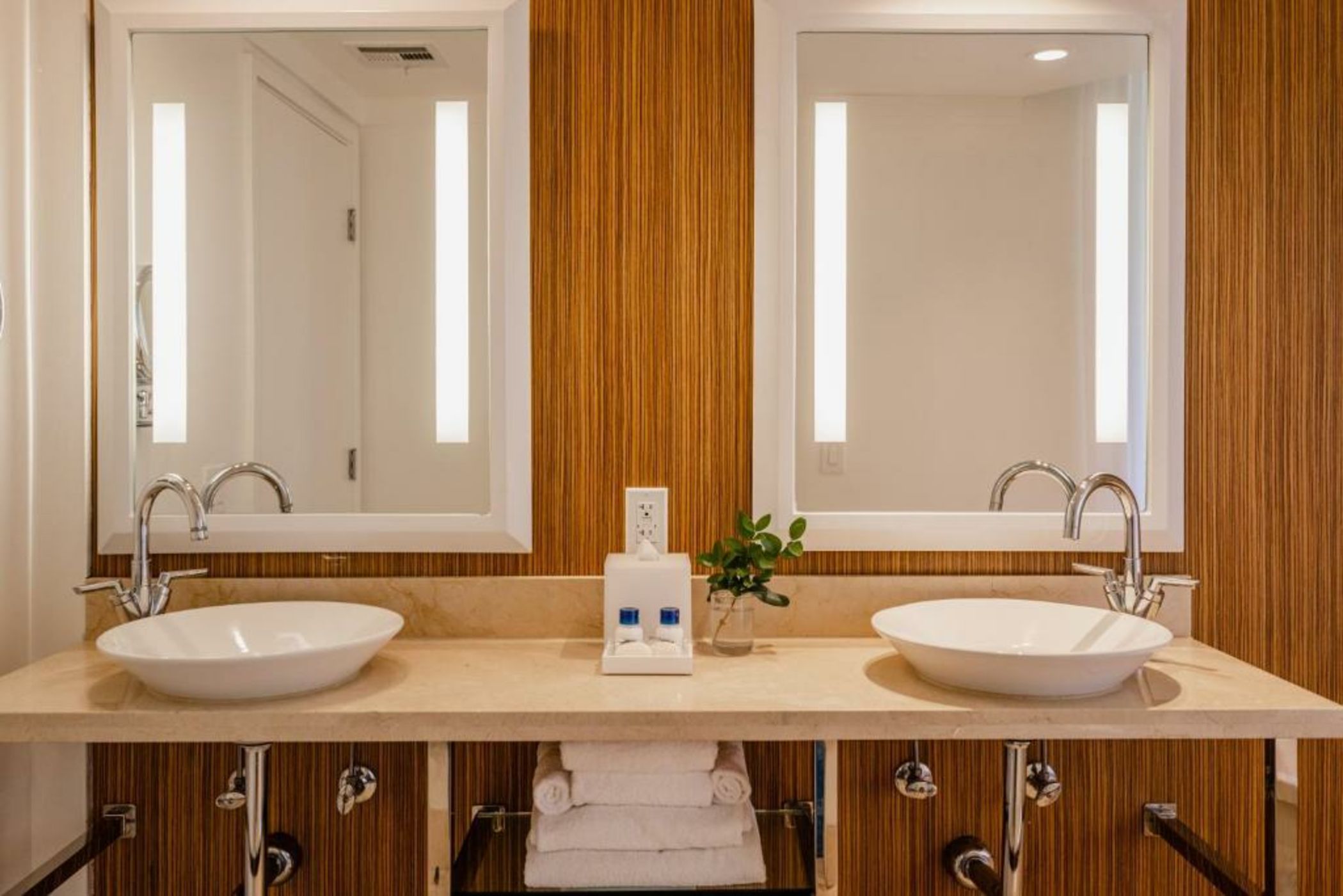 Margaritaville Resort Palm Springs