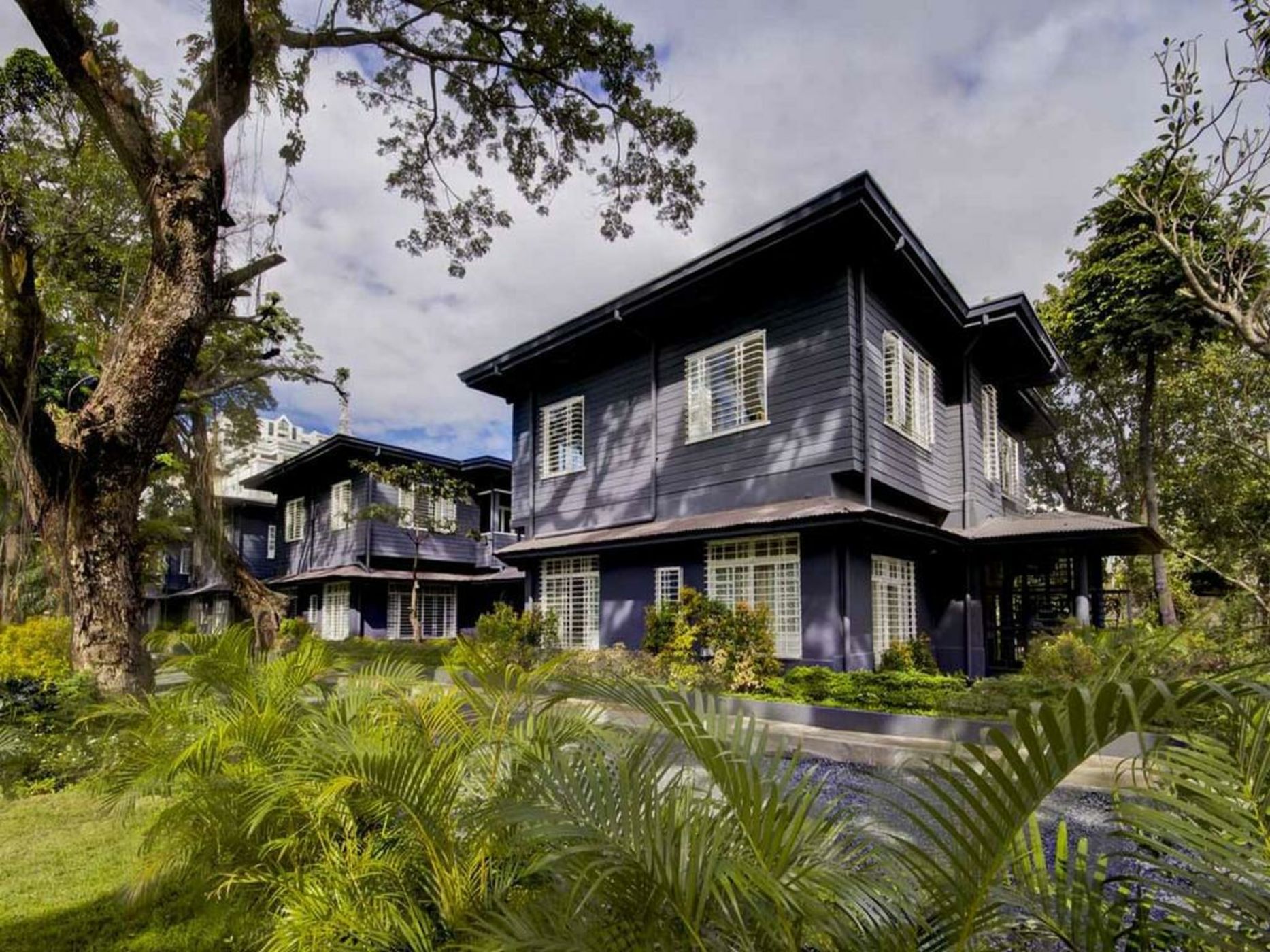 The Henry Hotel Manila