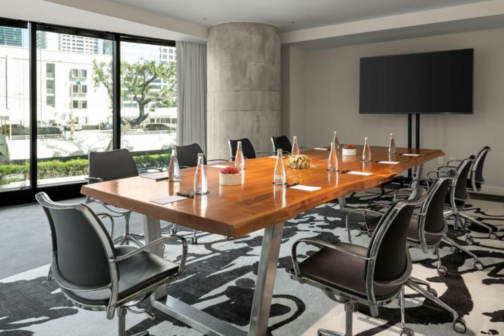 Dua Miami, Autograph Collection