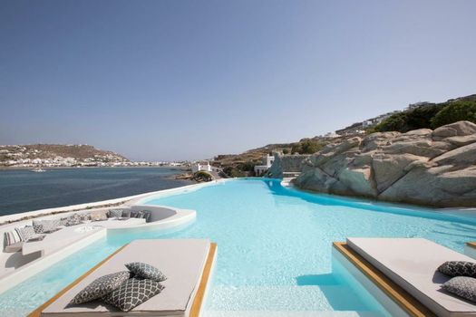 DreamBox Mykonos Suites