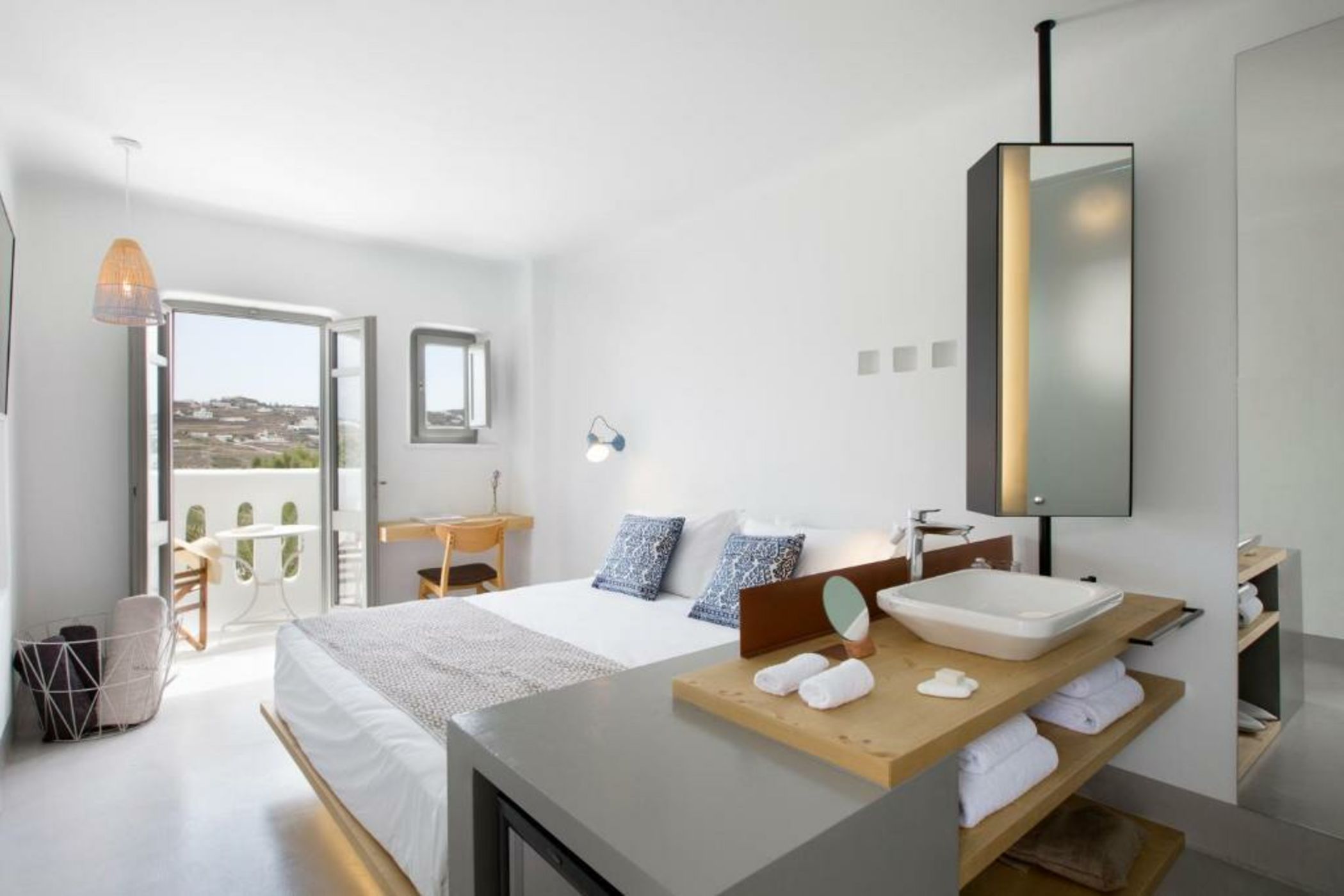 DreamBox Mykonos Suites