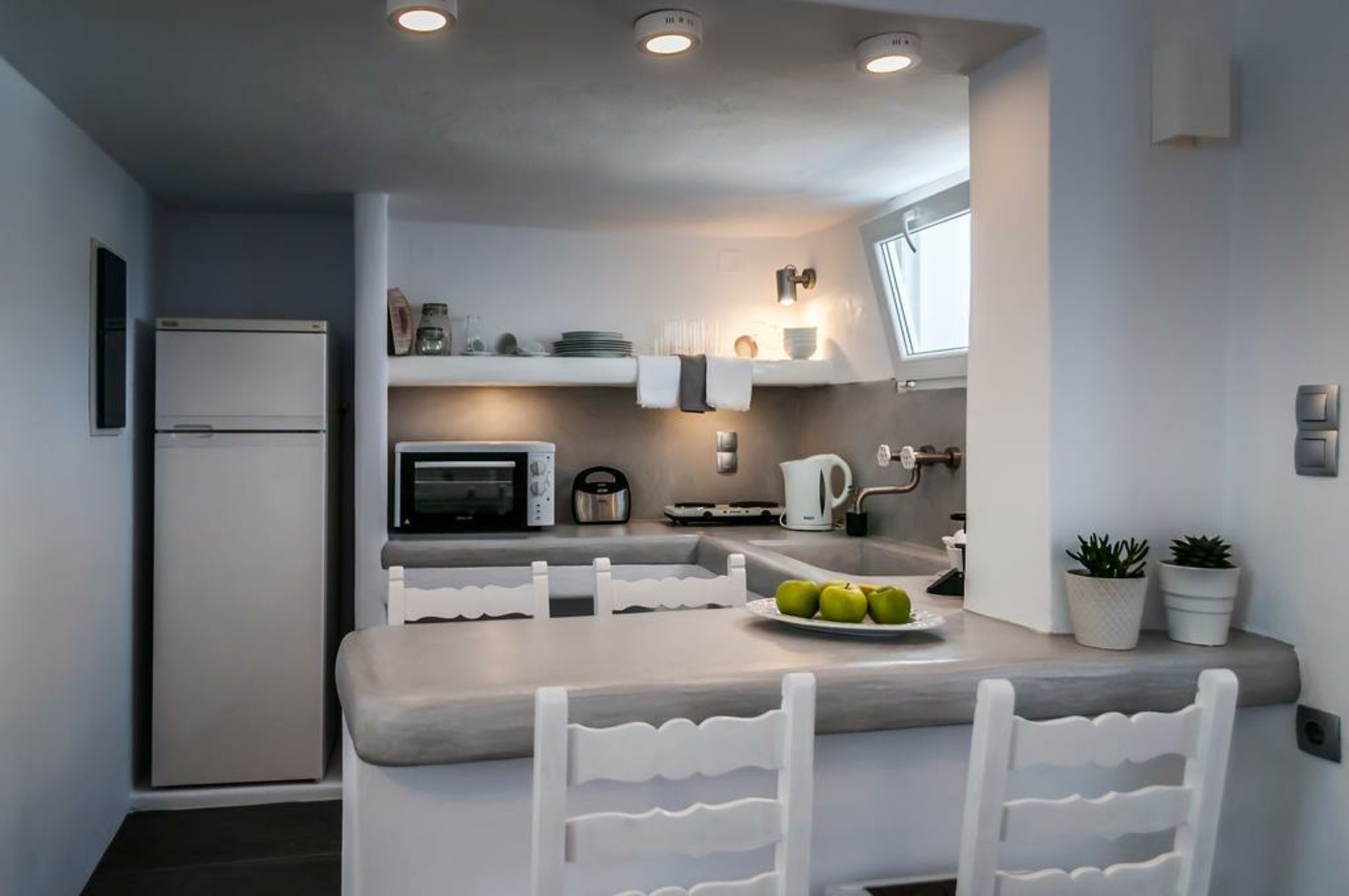 Aerides Mandrakia Milos