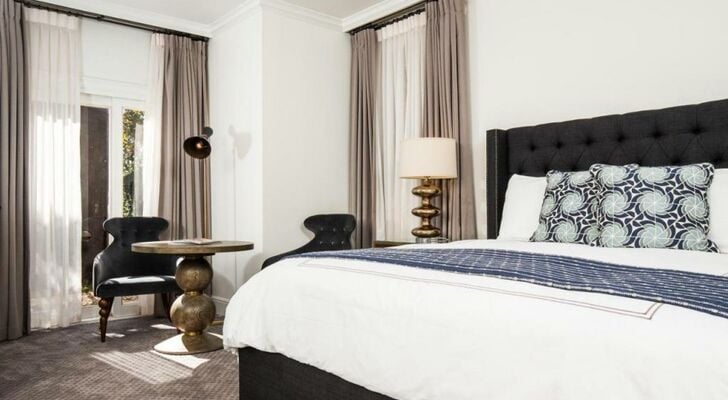 Hotel Ella