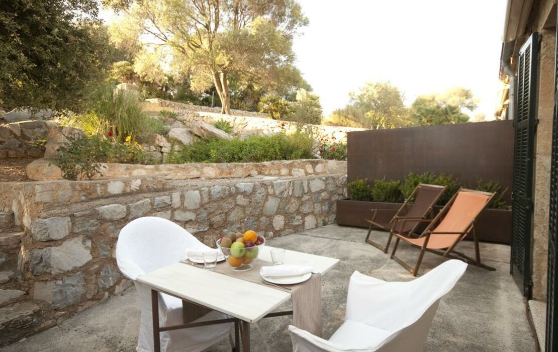 Cases de Son Barbassa Hotel & Restaurant, a Design Boutique Hotel