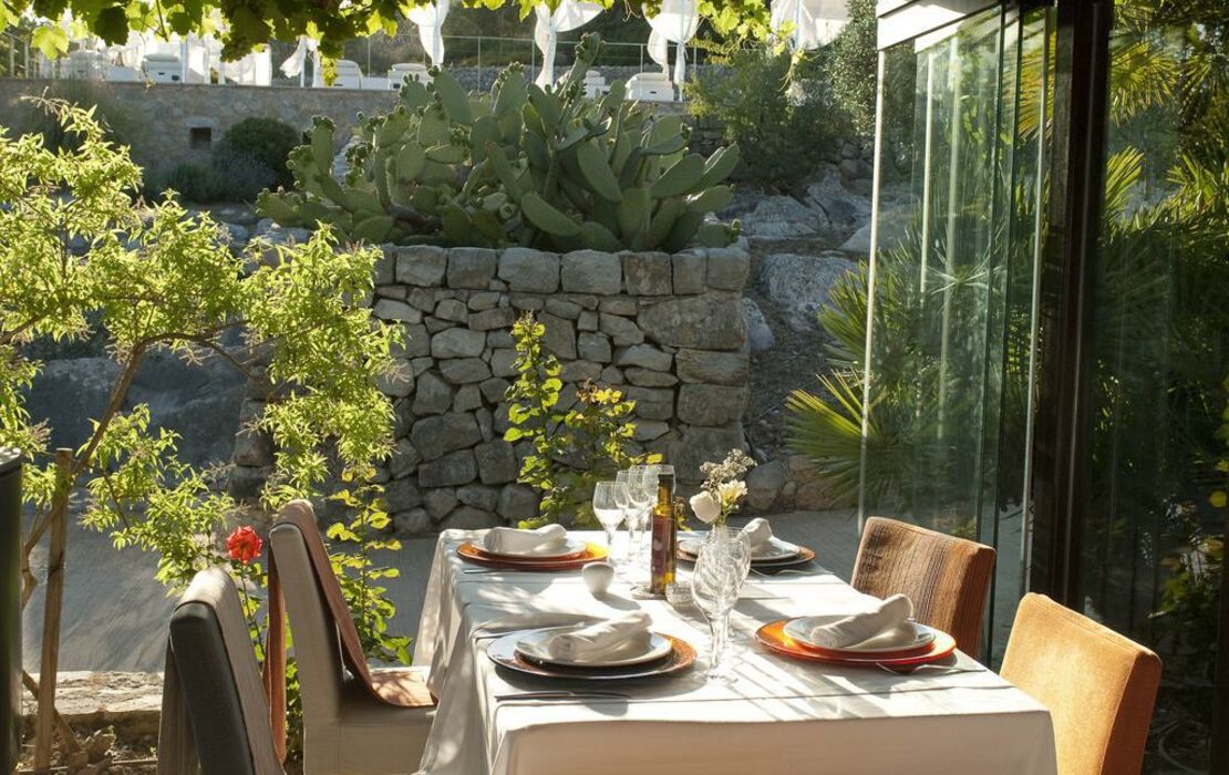 Cases de Son Barbassa Hotel & Restaurant, a Design Boutique Hotel