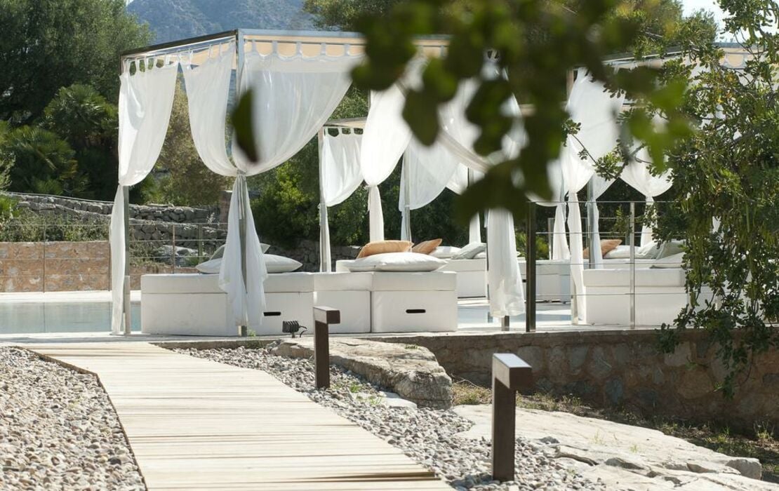 Cases de Son Barbassa Hotel & Restaurant, a Design Boutique Hotel