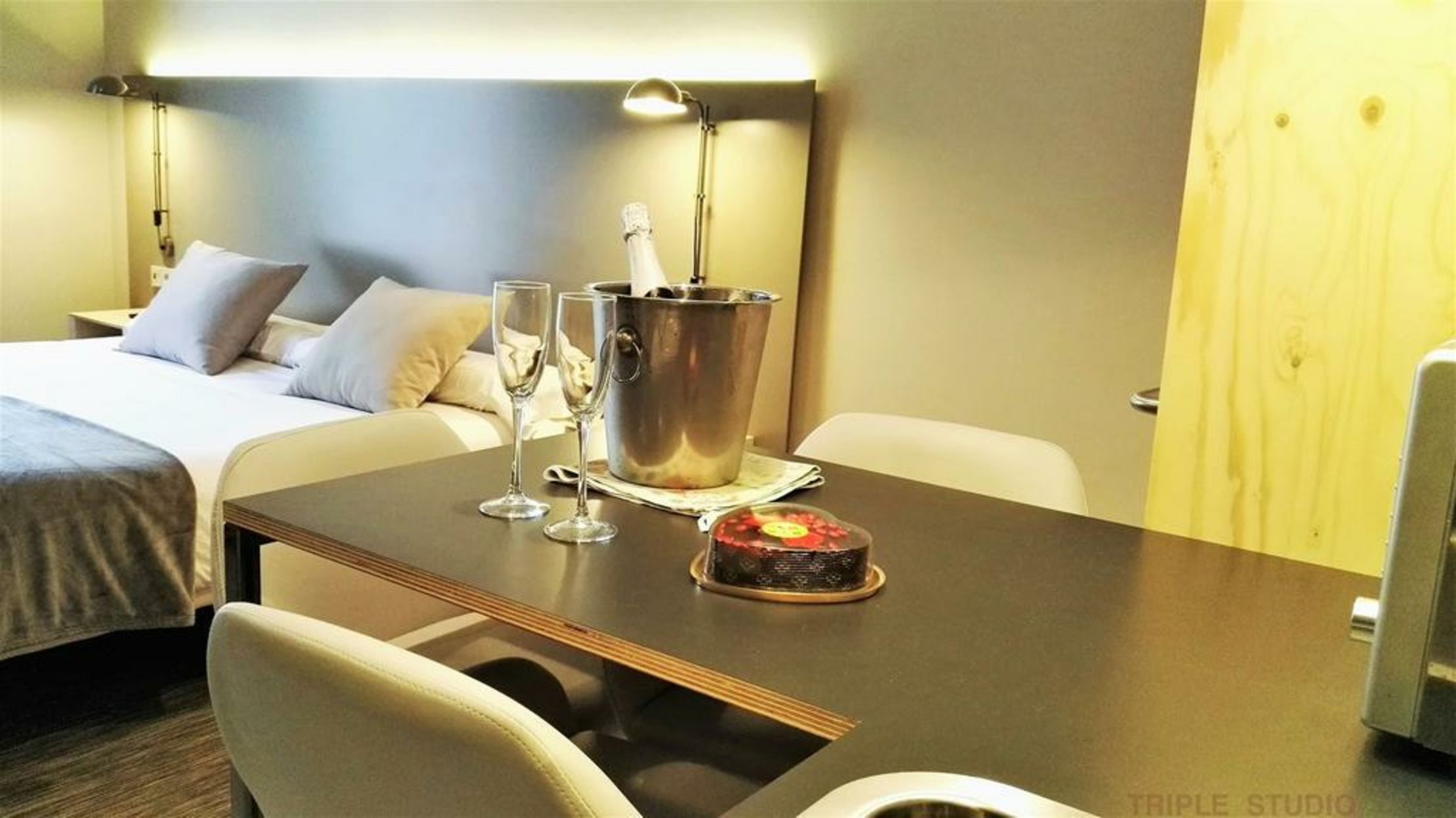 Mayerling Abamita Apartments