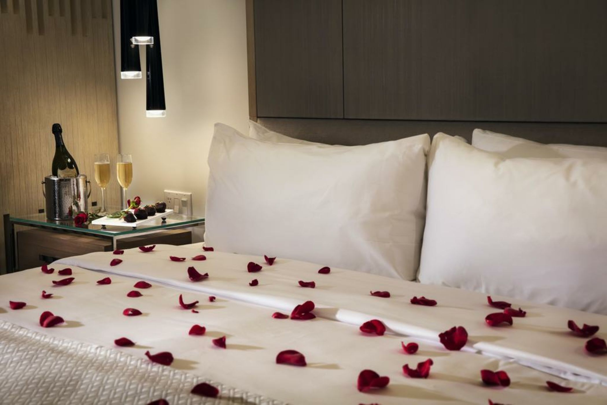 H2O Suites- Adults Only