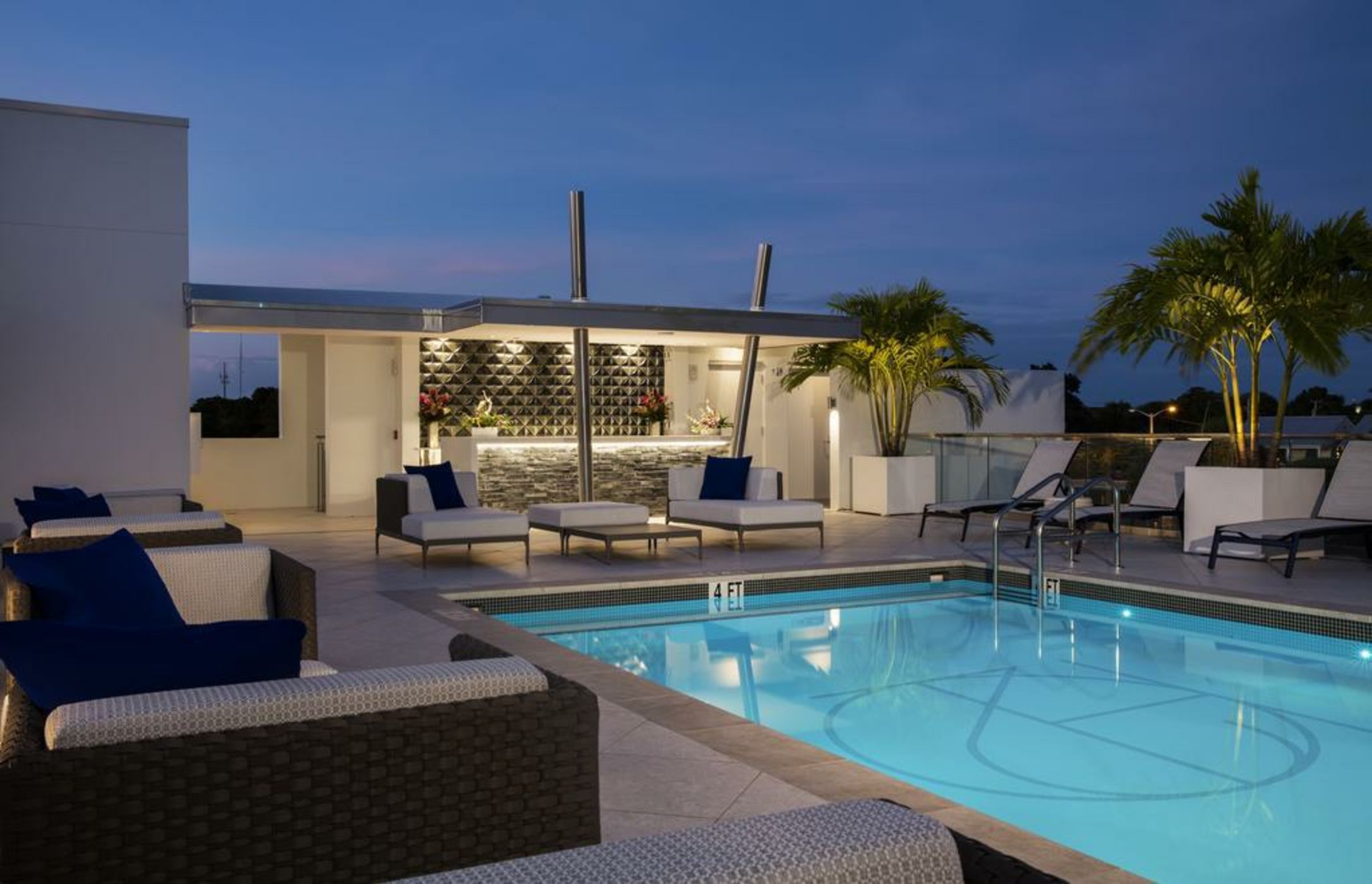 H2O Suites- Adults Only