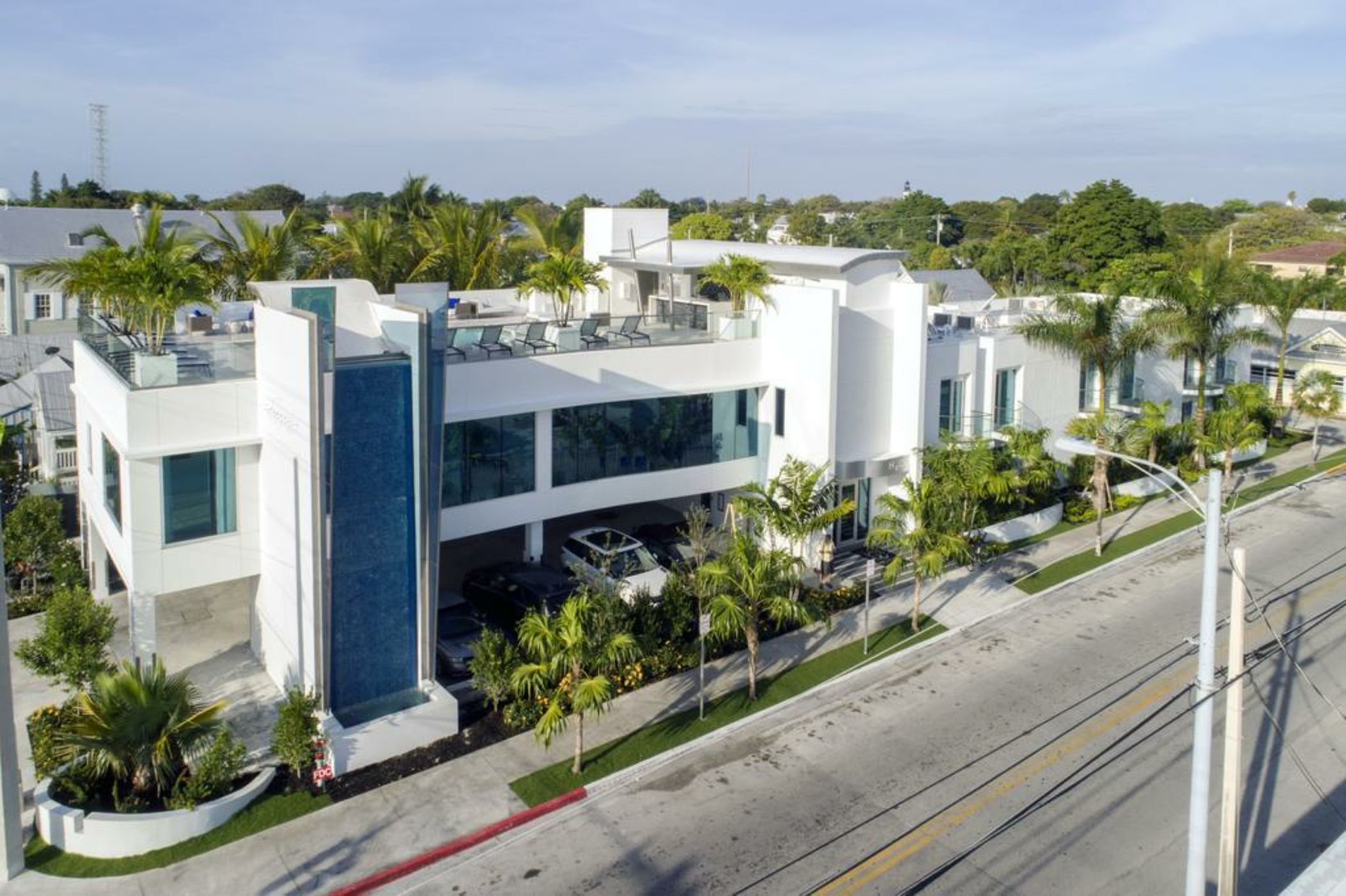 H2O Suites- Adults Only