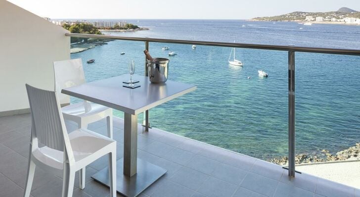 AxelBeach Ibiza Suites Apartments Spa and Beach Club - Adults Only