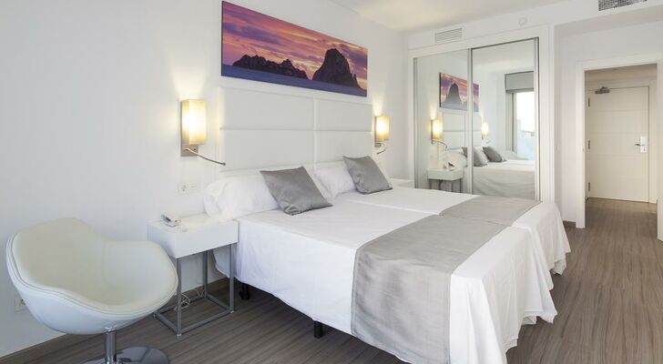 AxelBeach Ibiza Suites Apartments Spa and Beach Club - Adults Only