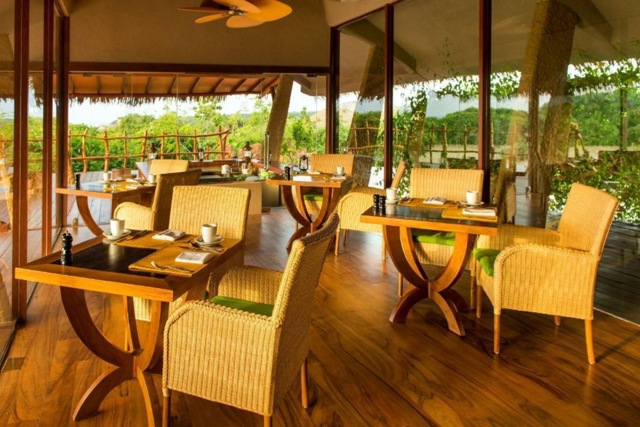 Uga Chena Huts – All Inclusive