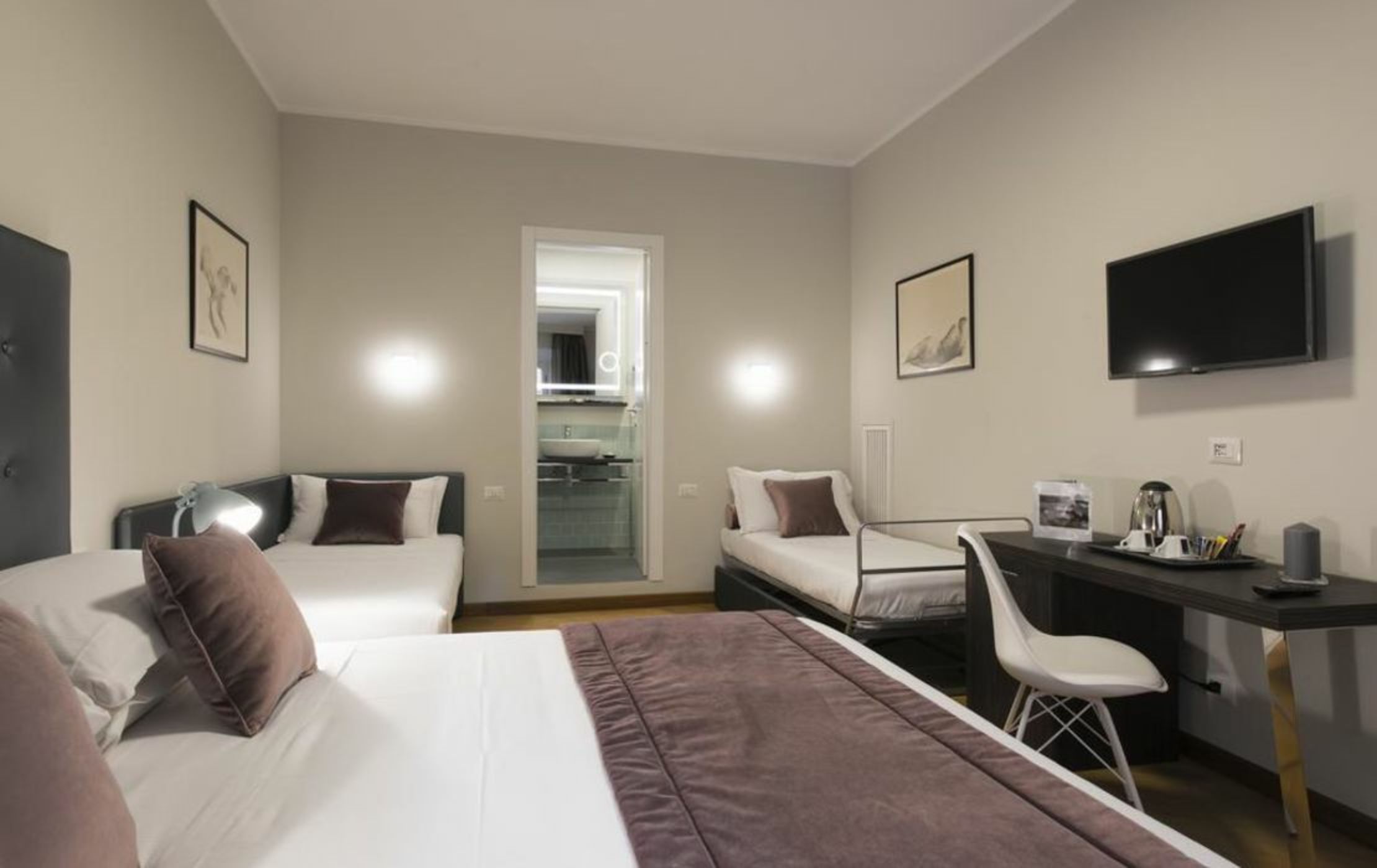 Navona Theatre Hotel