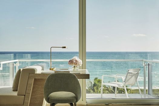 Four Seasons Hotel at The Surf Club