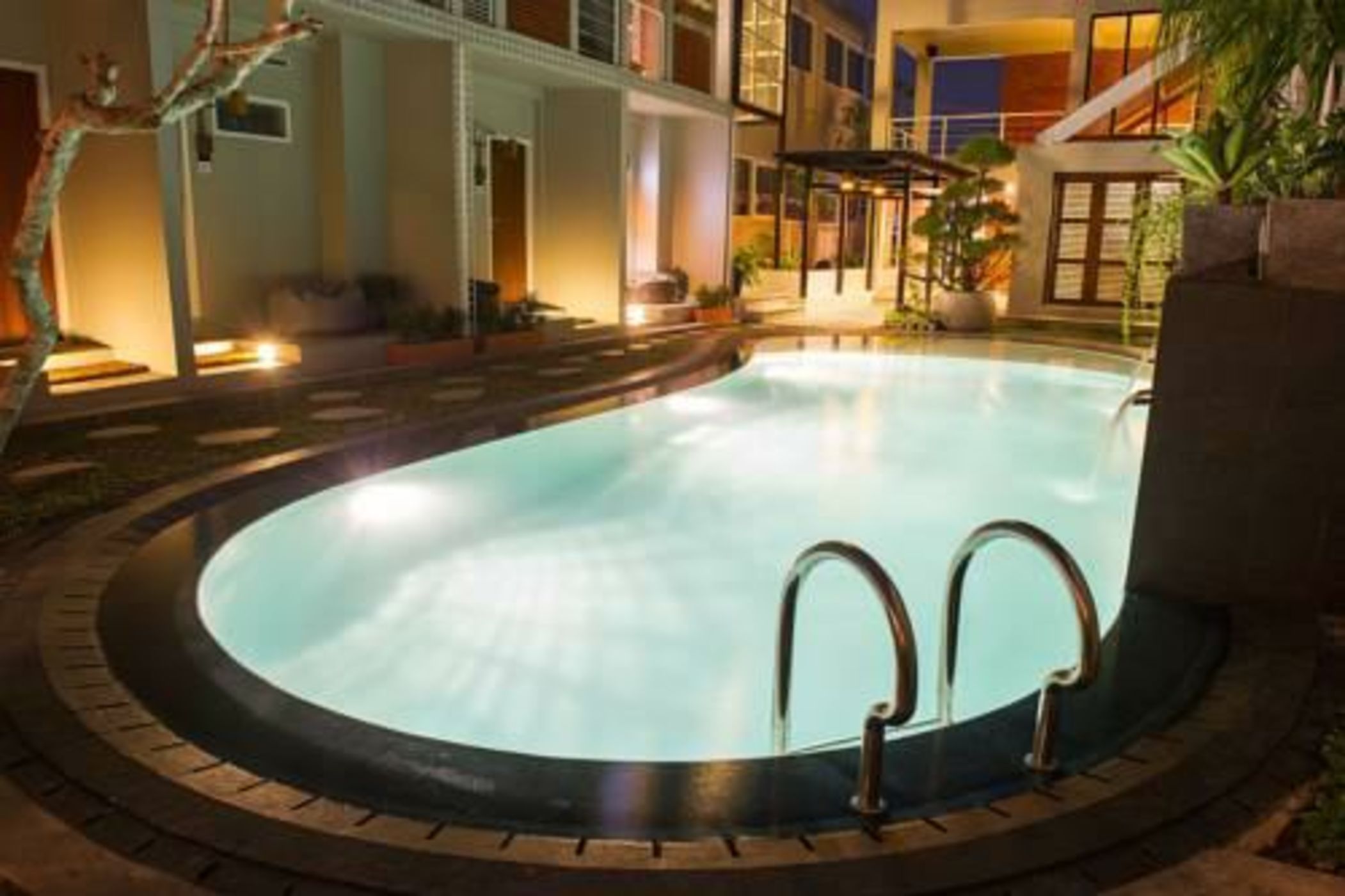 Lokal Hotel & Restaurant