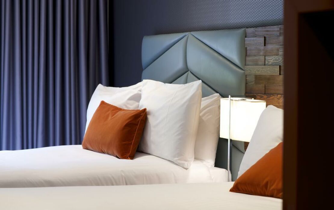 The Lodge Hotel Putney Luxury Design at an Affordable Price The Lodge Hotel Putney Luxury Design at an Affordable Price