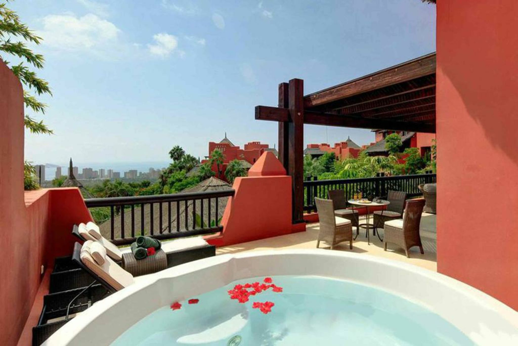 Asia Gardens Hotel & Thai Spa, a Royal Hideaway Hotel