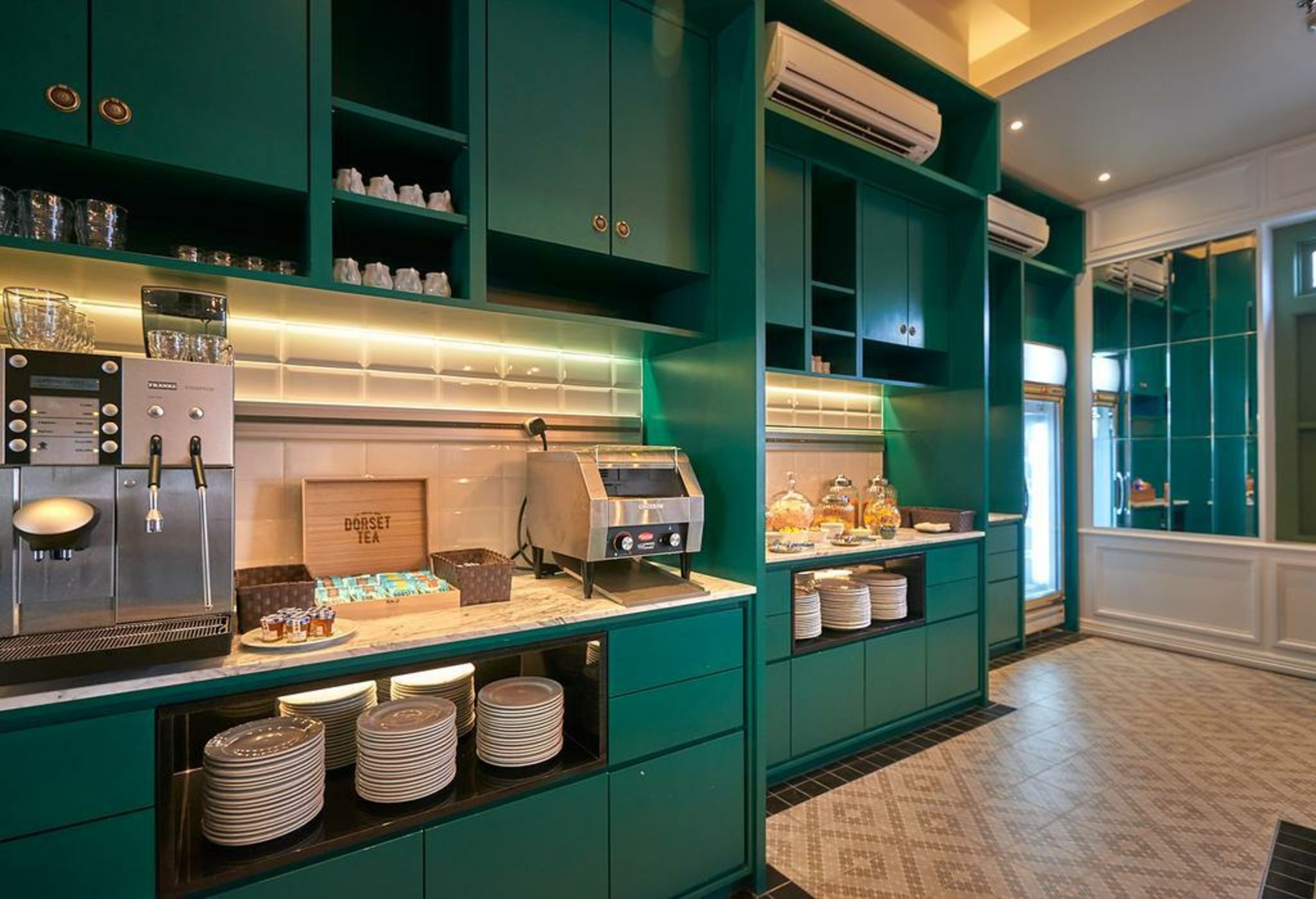 The Edison George Town