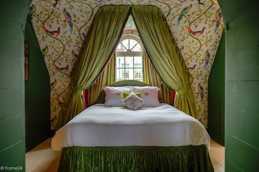 Exclusive Suites The Secret Garden