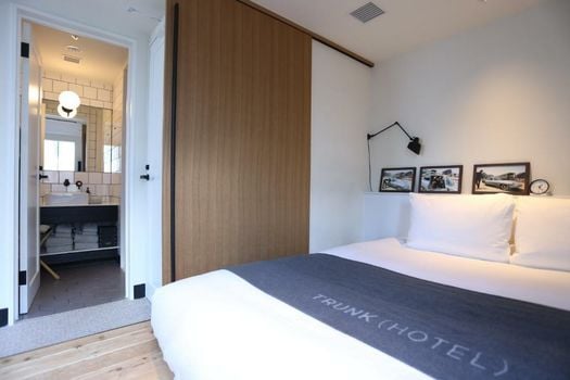 TRUNK (HOTEL)