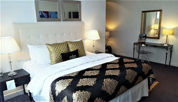 MONDRIAN Luxury Suites & Apartments Krakow Old Town