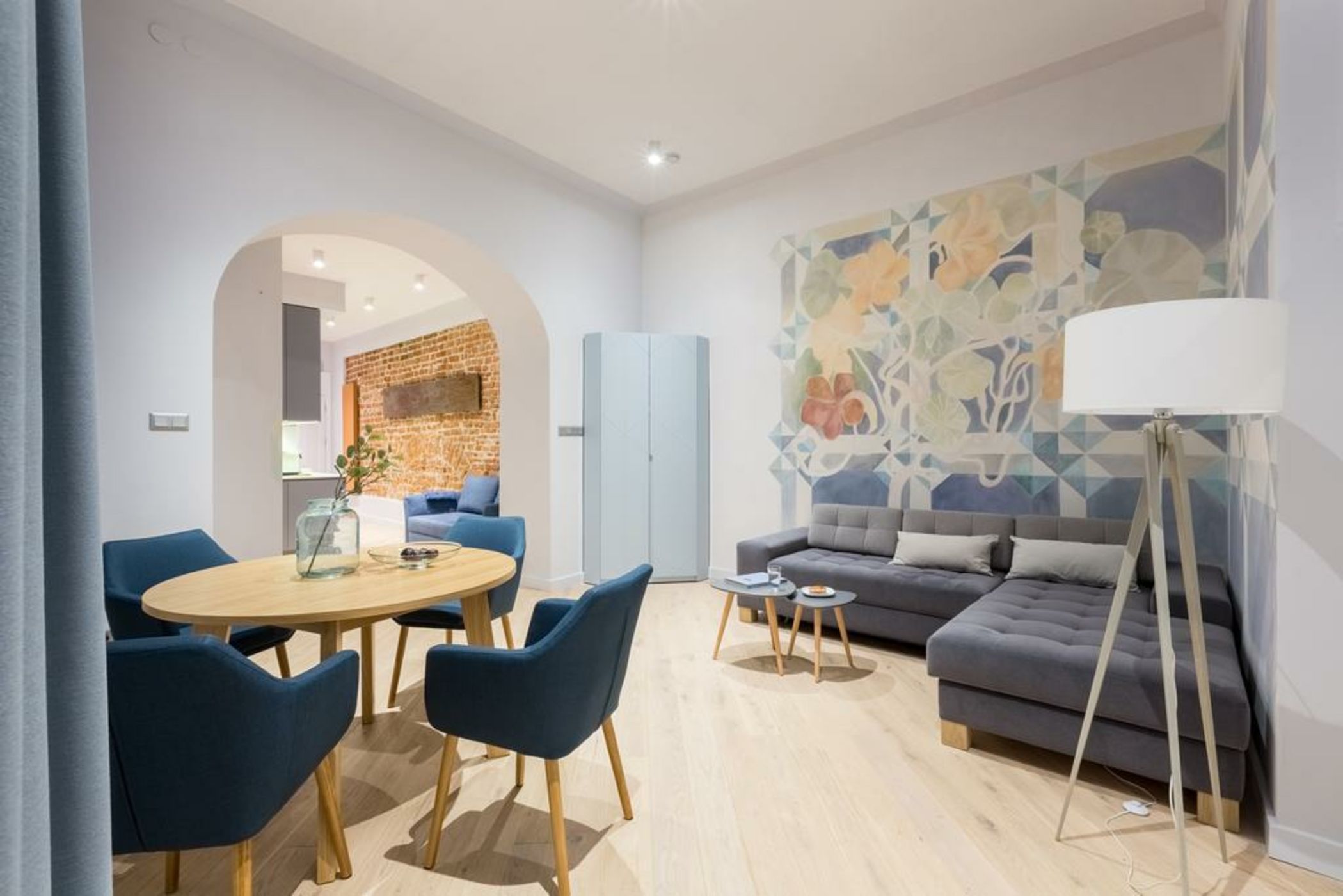 Cadena Gallery Apartments