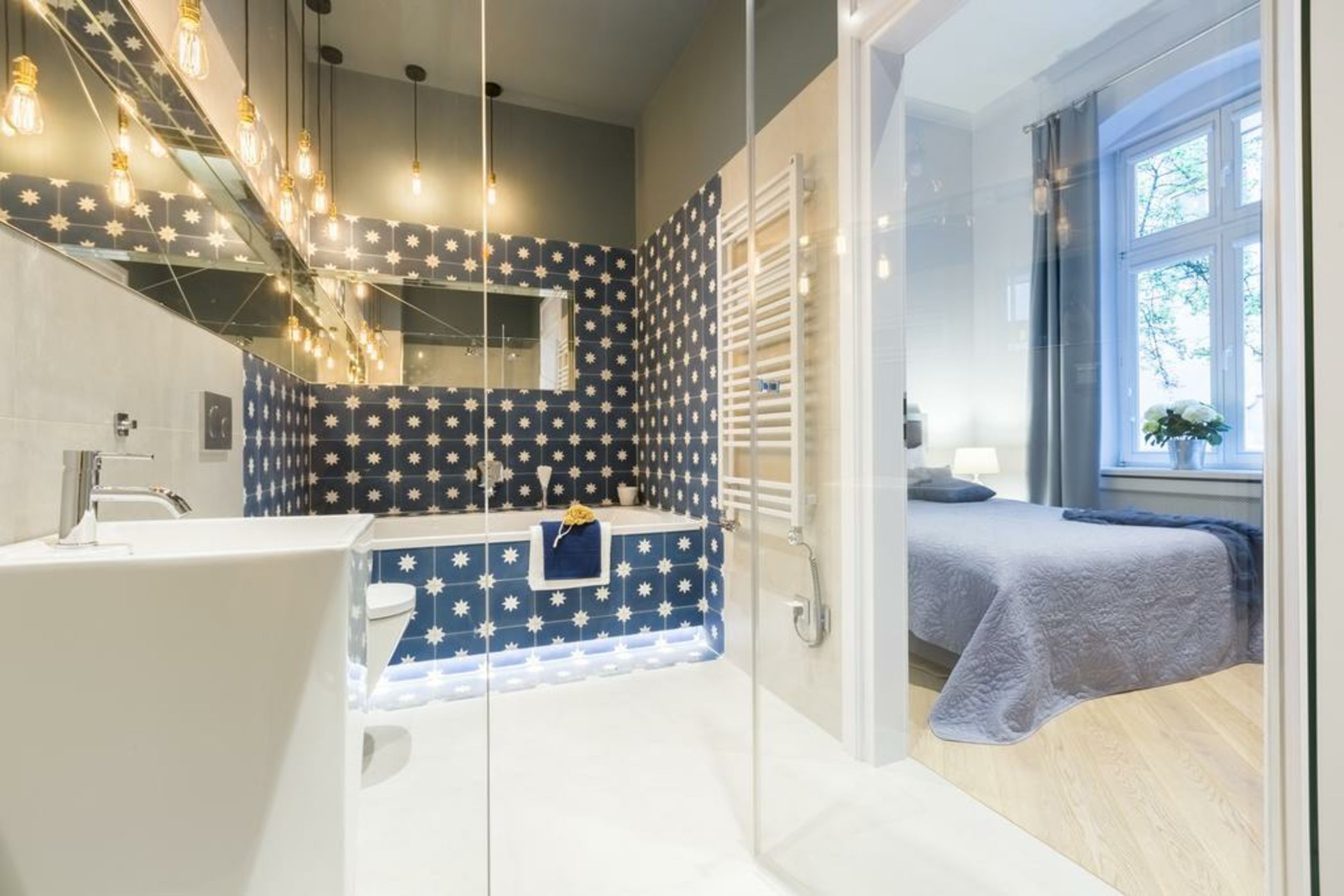 Cadena Gallery Apartments