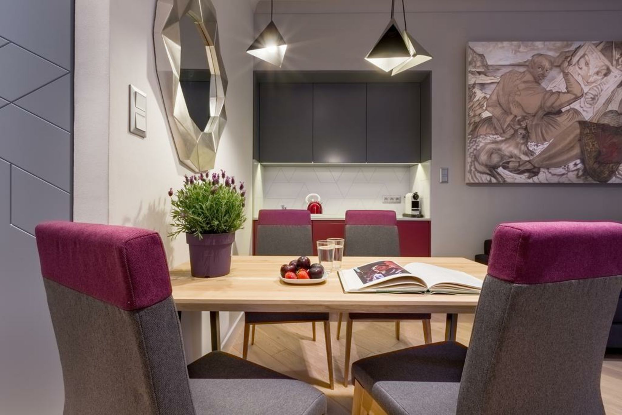 Cadena Gallery Apartments