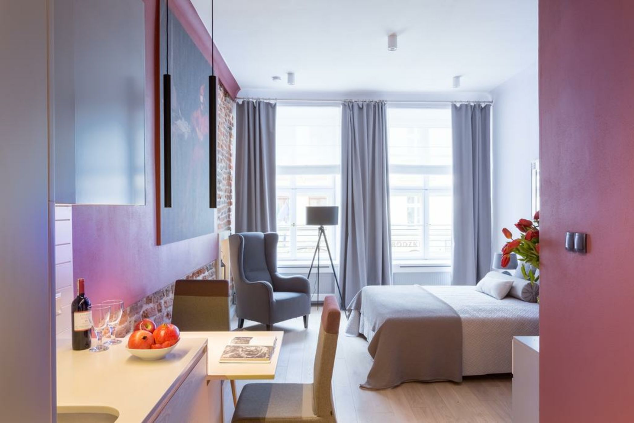 Cadena Gallery Apartments