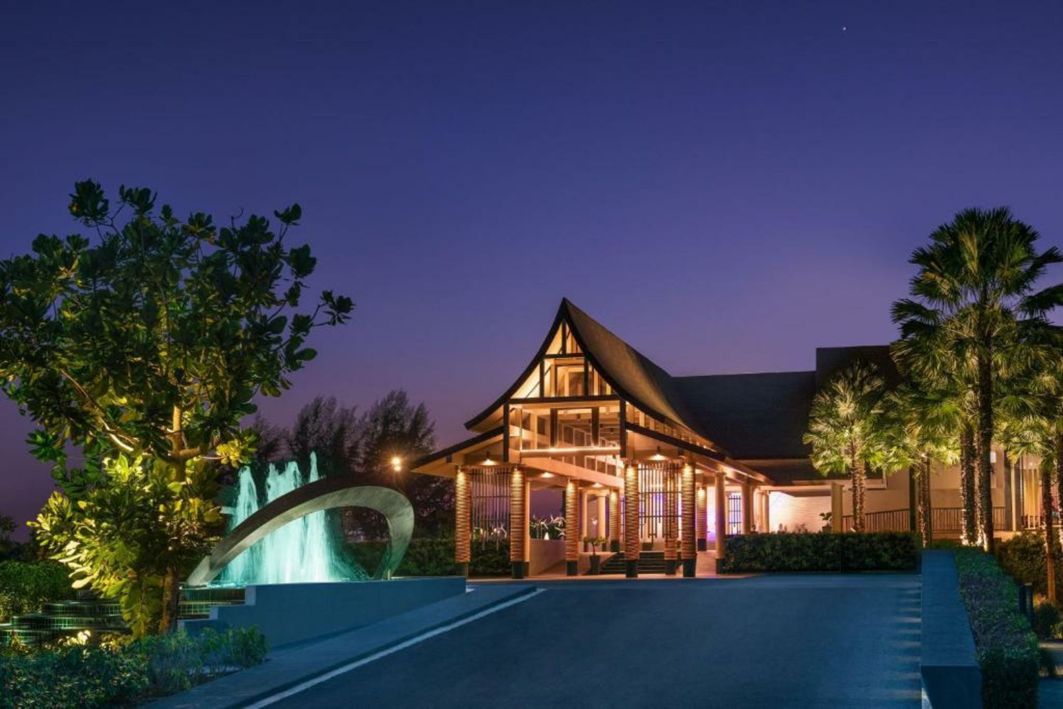 Le Meridien Khao Lak Resort & Spa