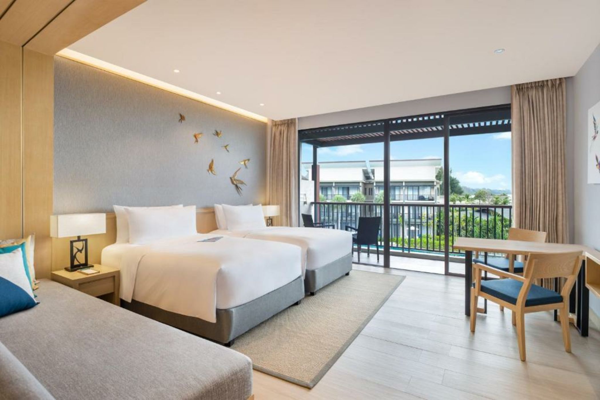 Le Meridien Khao Lak Resort & Spa