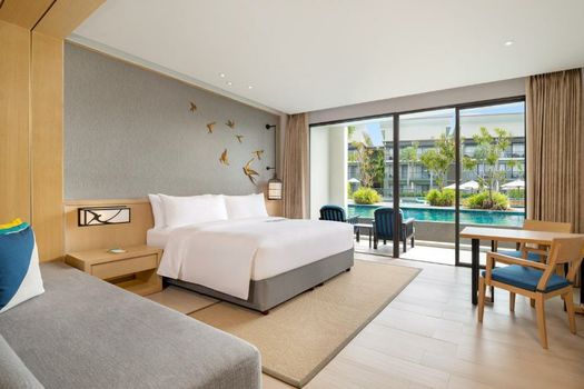 Le Meridien Khao Lak Resort & Spa