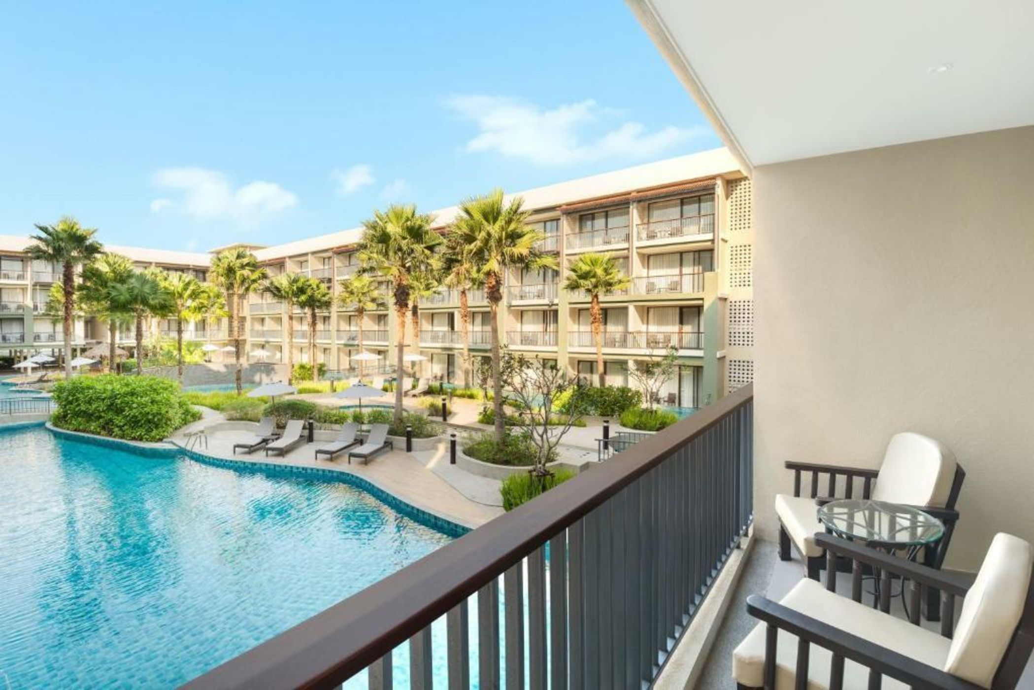 Le Meridien Khao Lak Resort & Spa