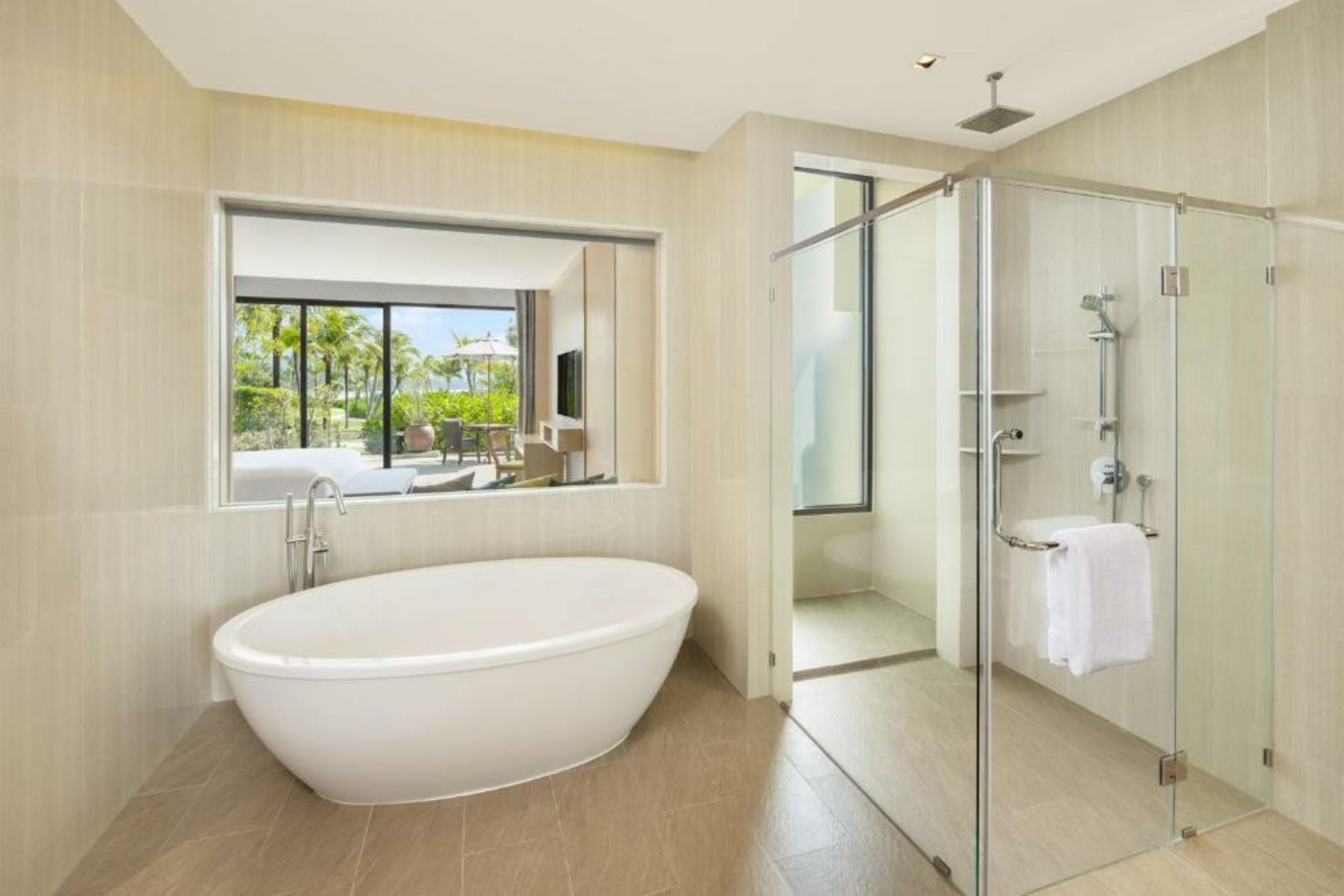 Le Meridien Khao Lak Resort & Spa