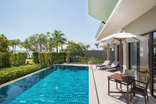 Le Meridien Khao Lak Resort & Spa